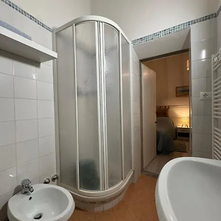 Apartment Ambrogio 33 - Three Bedrooms Three Bathrooms