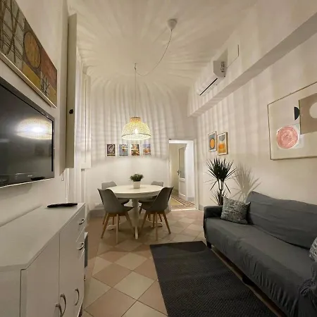 Apartment Ambrogio 33 - Three Bedrooms Three Bathrooms *