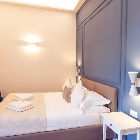 Four Season's Luxury 300 Mt From Duomo Apartment *