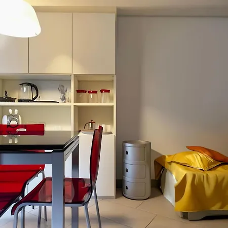 Homeby, Casa Spontini Apartment