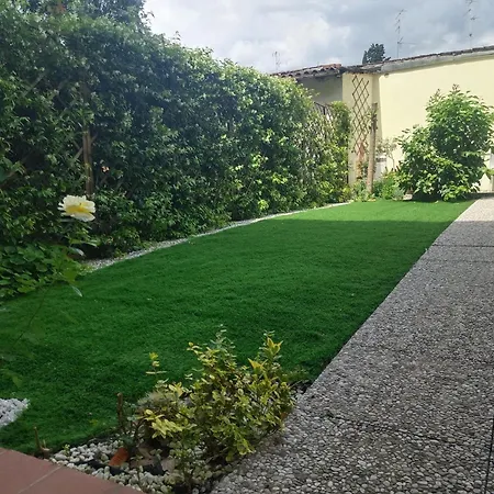 Movie Star With Garden * Florence