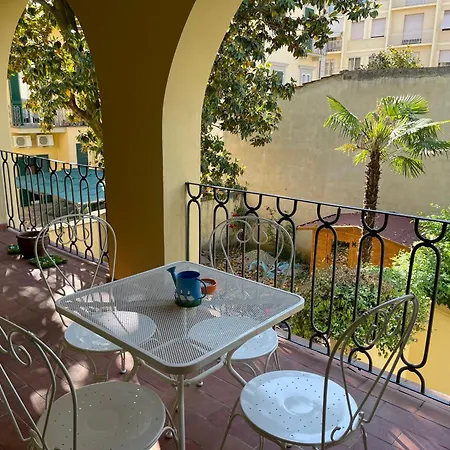 Elena's With Lodge, Near The Center Διαμέρισμα *