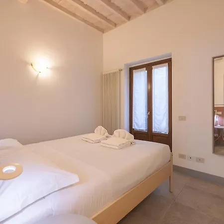 Apartment Strozzi Travel Florence