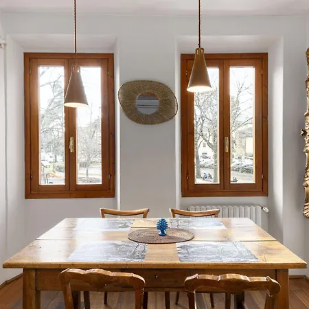 Apartment Unyca - Casa D'arte In Piazza Tasso Florence