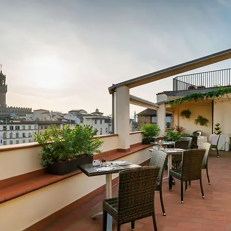 Pitti Palace Al Ponte Vecchio 4* פירנצה