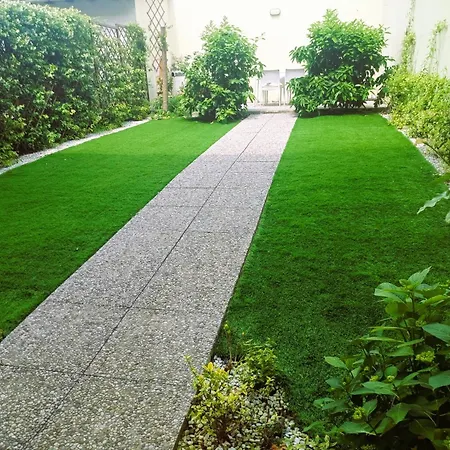 Movie Star With Garden Apartment Florence