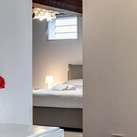 Apartment Calzaiuoli 10 - Boutique