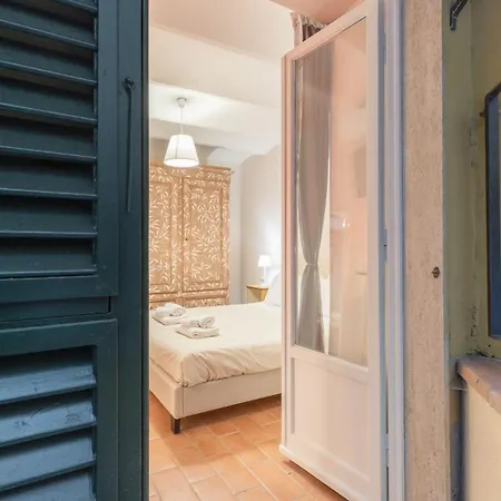 Daire S.ambrogio Courtyard In Florence-hosted By Thinah