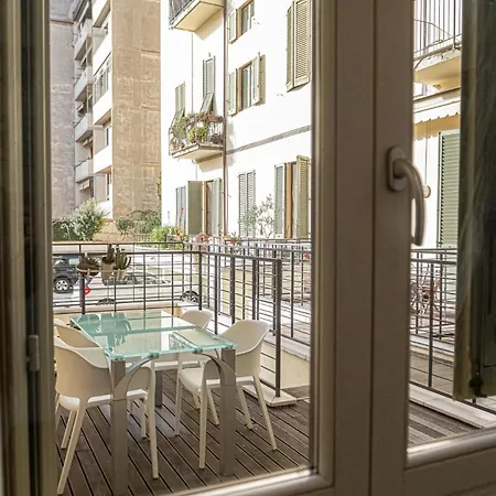 Deluxe In The Heart Of Daire Floransa