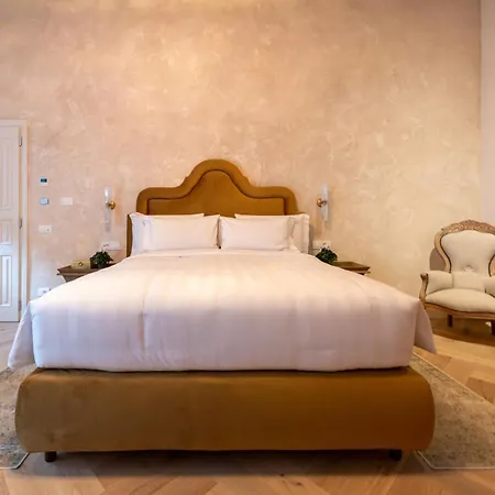 Palazzo Doni By Art * Firenze