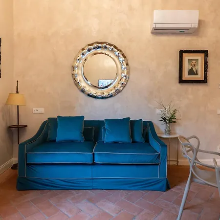 Palazzo Doni By Art *