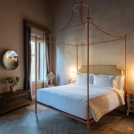 Palazzo Doni By Art * Firenze