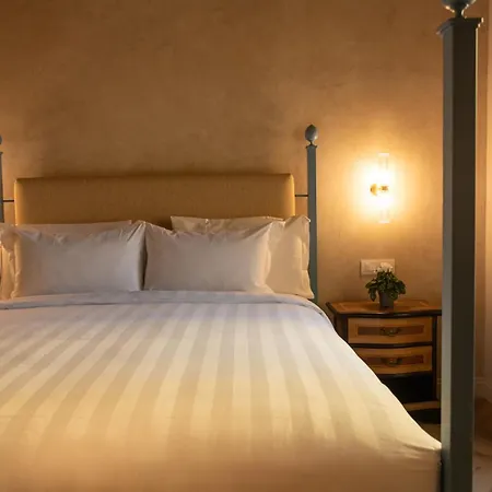 Palazzo Doni By Art *