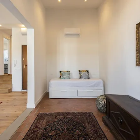 Apartment Santa Maria Novella Penthouse By Mmega