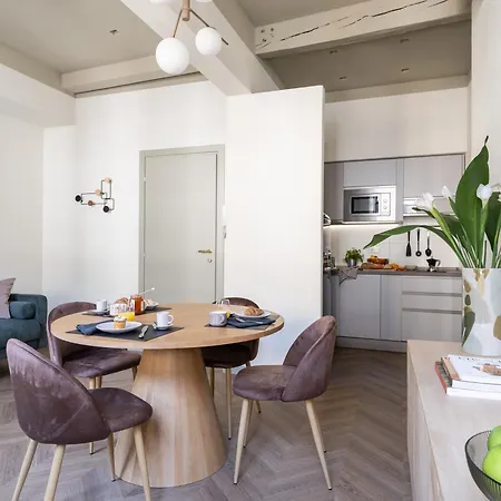 Flora Deluxe Apartment Florence