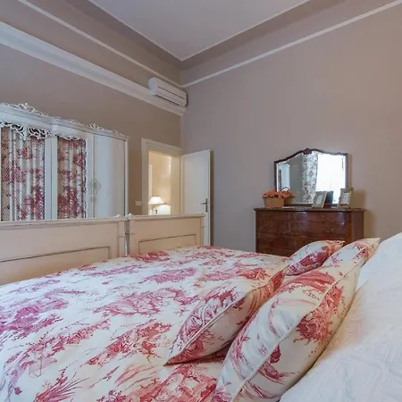 Leopoldo Luxurious Near The Center * Floransa