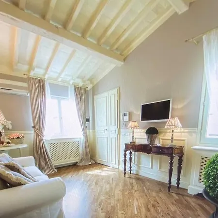 Apartment Signoria Elegant With View Palazzo Vecchio Florenz