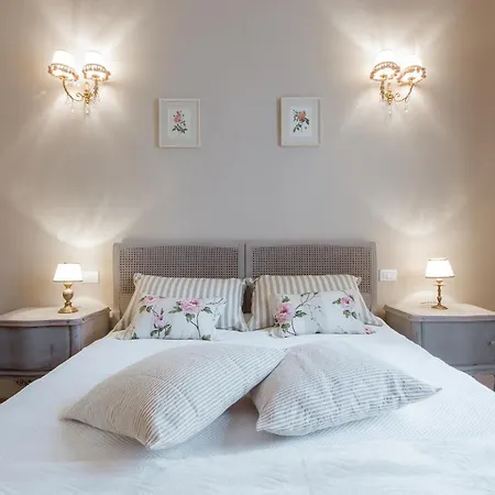Leopoldo Luxurious Near The Center