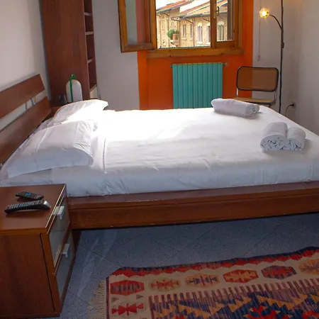 Wine House - Salutati Apartment Florenz