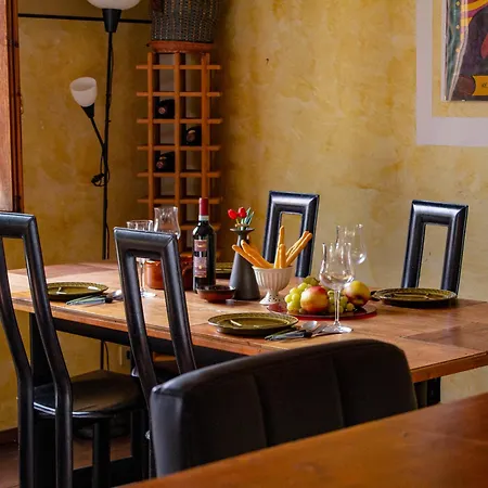 Wine House - Salutati * Florenz