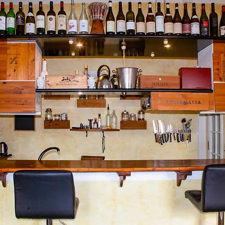 Wine House - Salutati Florenz