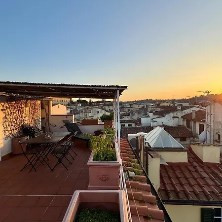 Daire Pitti With A View Floransa
