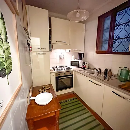 Acacia - Flora Apartment Florenz