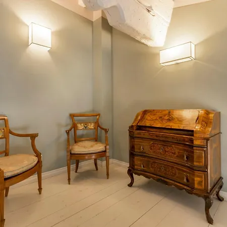 Lux Penthouse Palazzo Strozzi * Florenz