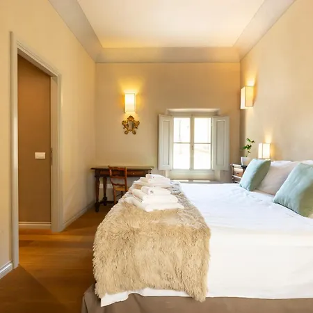 Lux Penthouse Palazzo Strozzi Florenz