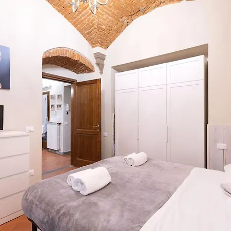 Private Garden Apartment *