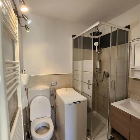 1000 Mt Far From Center - Dimora Leopolda Apartment