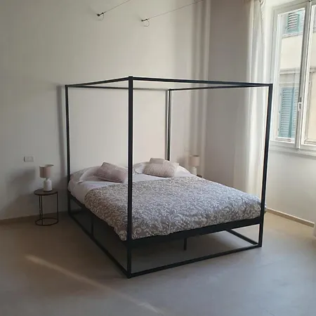Pitti Rainbow Homestay Florence