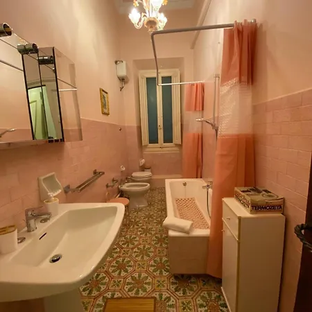 Nobility In The Heart Of Florence! Apartament Florencja