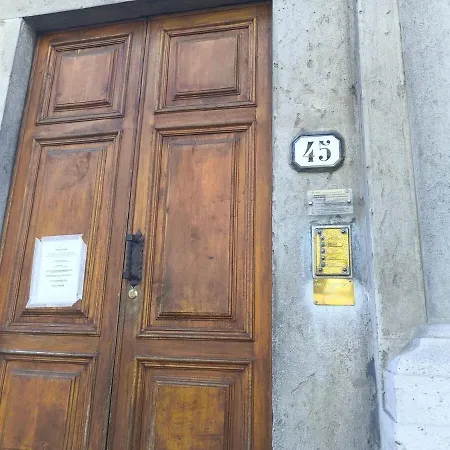 Nobility In The Heart Of Florence! Apartament Florencja