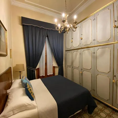 Nobility In The Heart Of Florence! Apartament *
