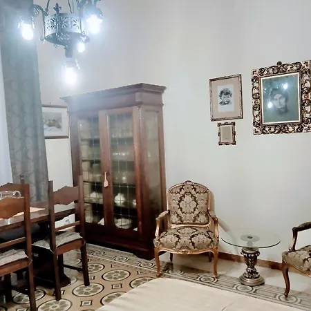 Apartament Nobility In The Heart Of Florence! *