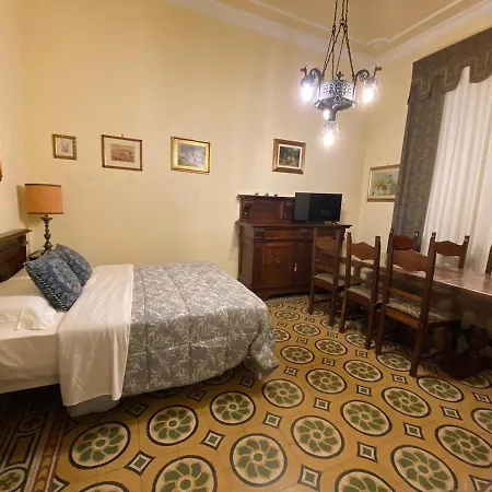 Apartament Nobility In The Heart Of Florence! *