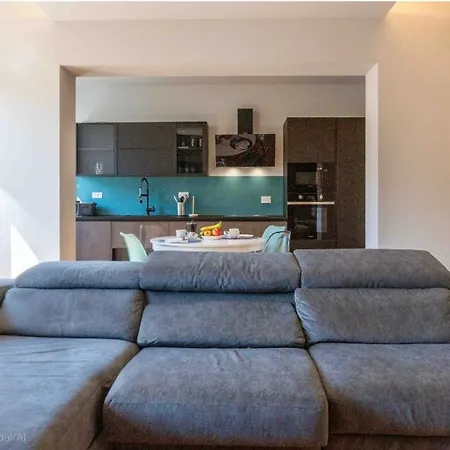 Contemporary Near Lungarno Cellini Daire