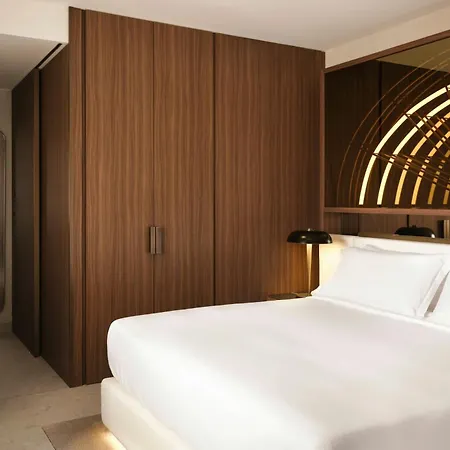 W Hotel *