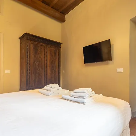 Renaissance Tower Apartamento