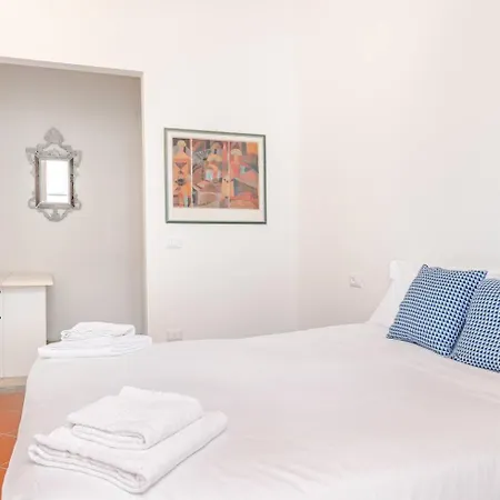 Calzaiuoli Sunshine Apartment *