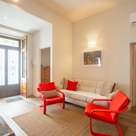 Florence- The Vintage Nook Apartment