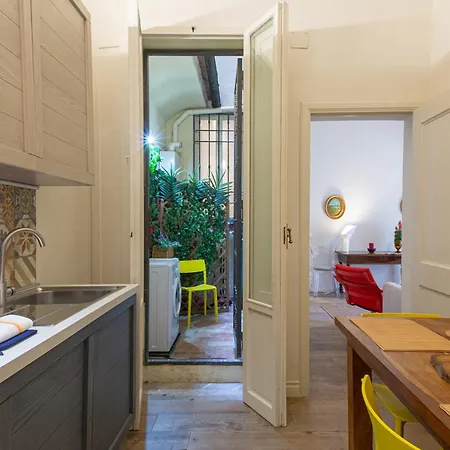 Florence- The Vintage Nook Apartment