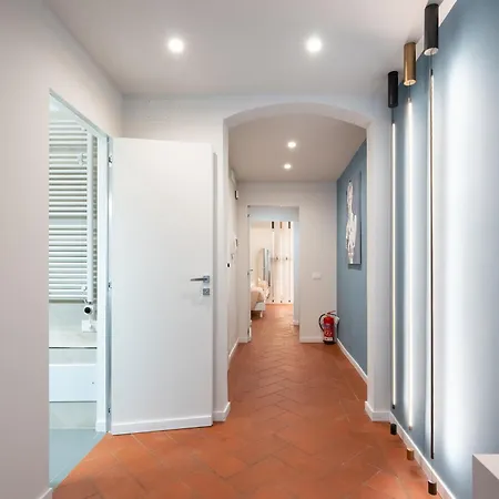 Keys Of Italy - Vigna 8 Blu- Newly Renovated Elegant 2 Bedr - Great Location In Διαμέρισμα