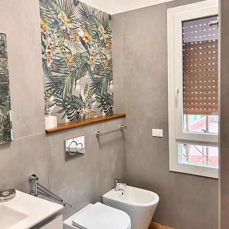 Modern Renovated Near Center & Transit * Florencia
