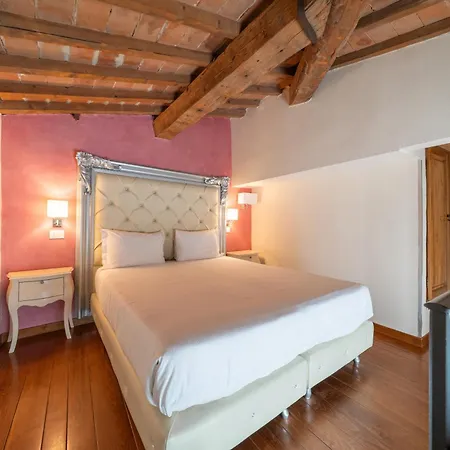 Residenza Conte Di Cavour & Rooftop ゲストハウス 2*