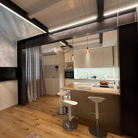 Casa Cialdini 14 Appartamento *