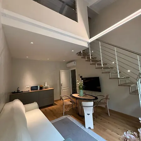 Casa Cialdini 14 *