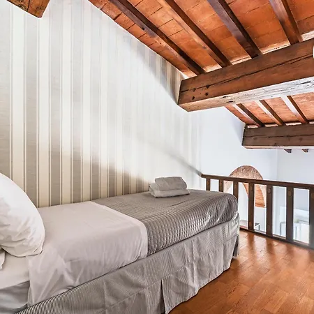 Ad Rondinelli, * Florence