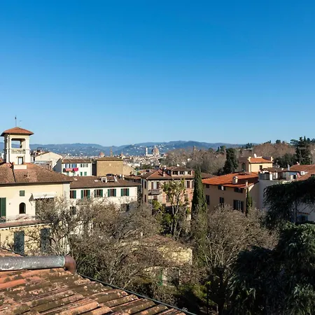 Florence- Heaven's Touch Penthouse Daire